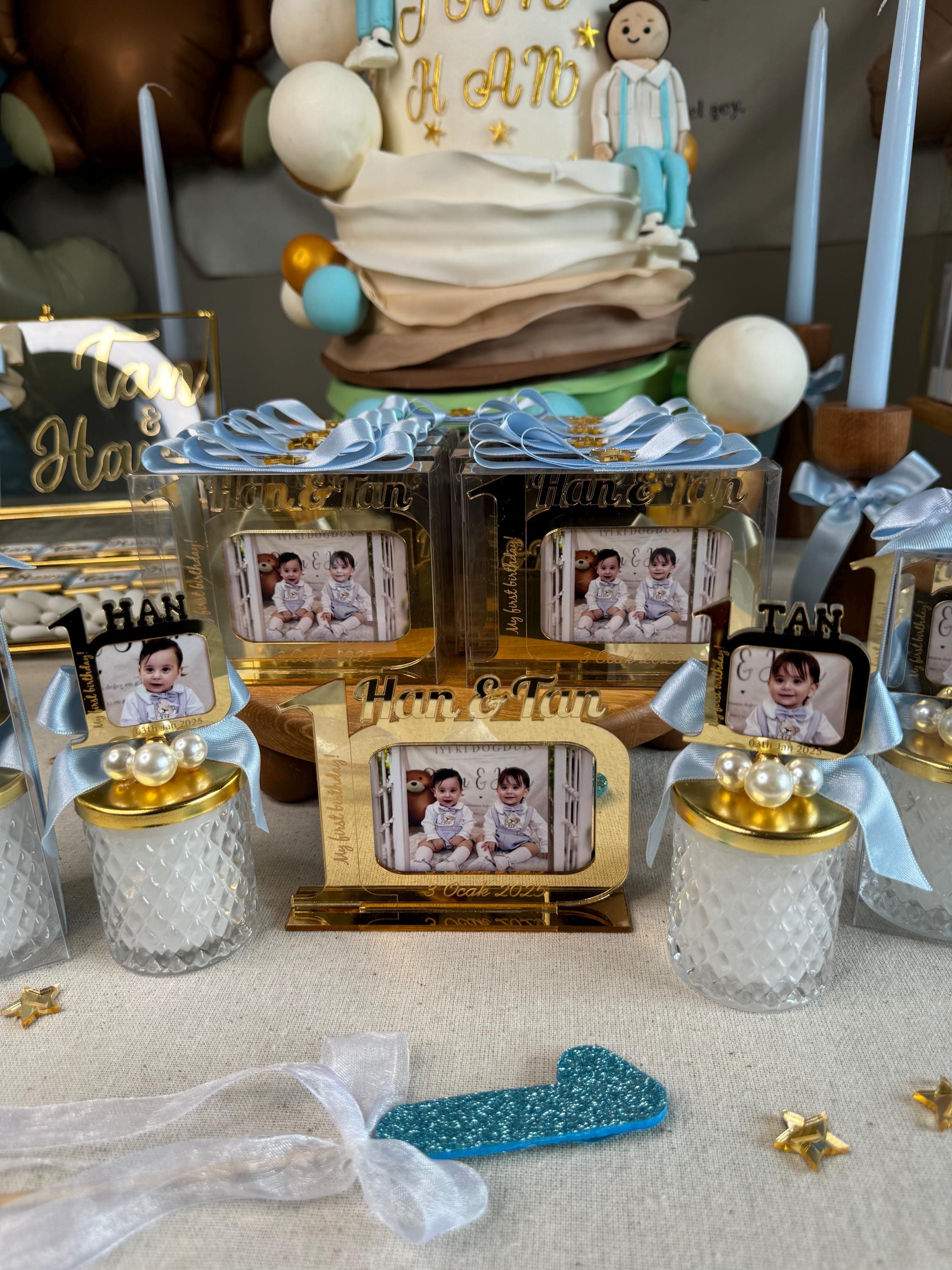 Personalized First Birthday Photo Frame Candle Favor for Guest , Unique Design 1st Birthday Boy and Girl Candle Favors, Baby Picture Frames