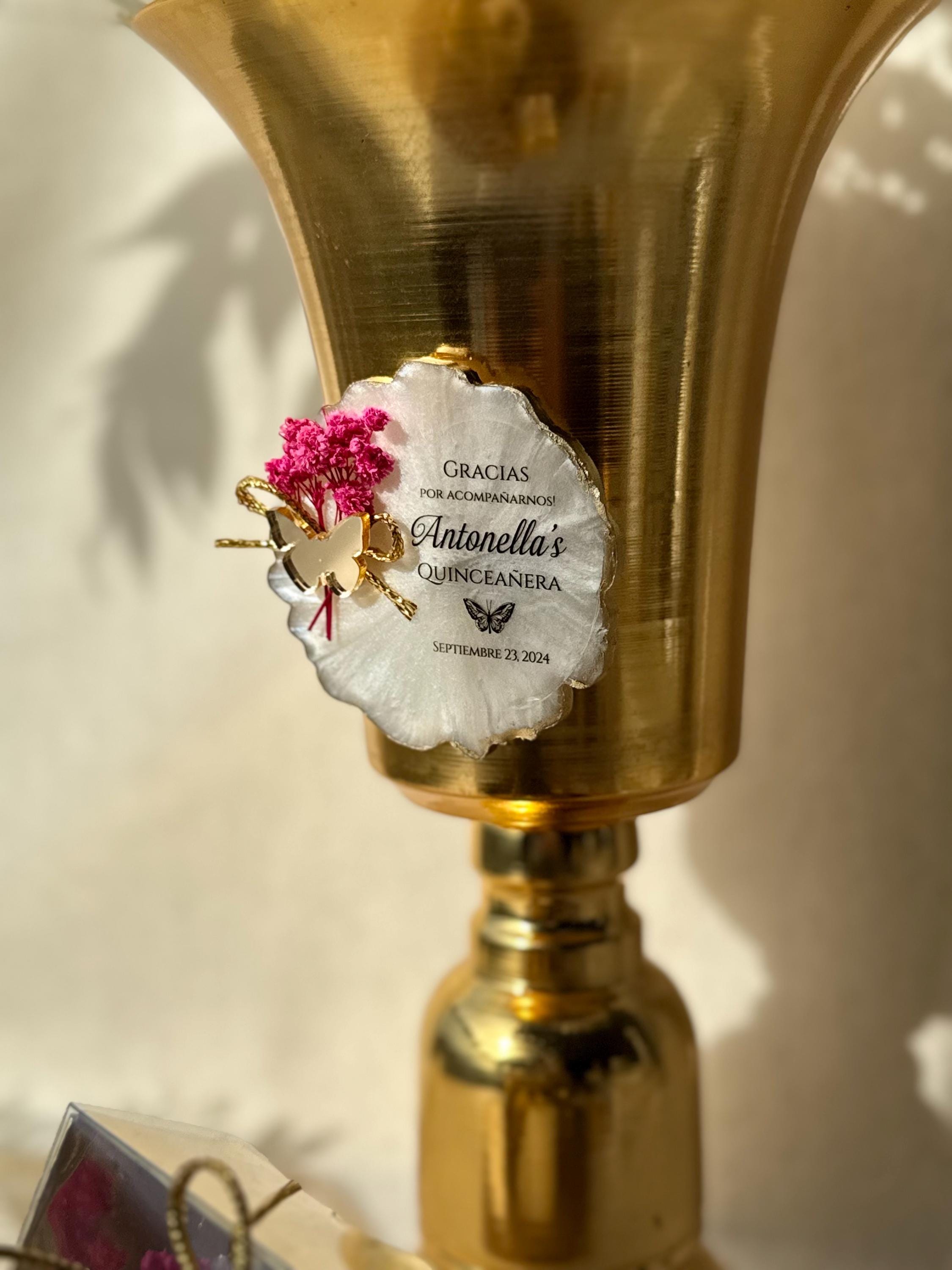 Butterfly quinceanera magnet party favors, Quinceanera favor magnet, Personalized quinceanera favor, Favores quinceanera, Epoxy magnet favor