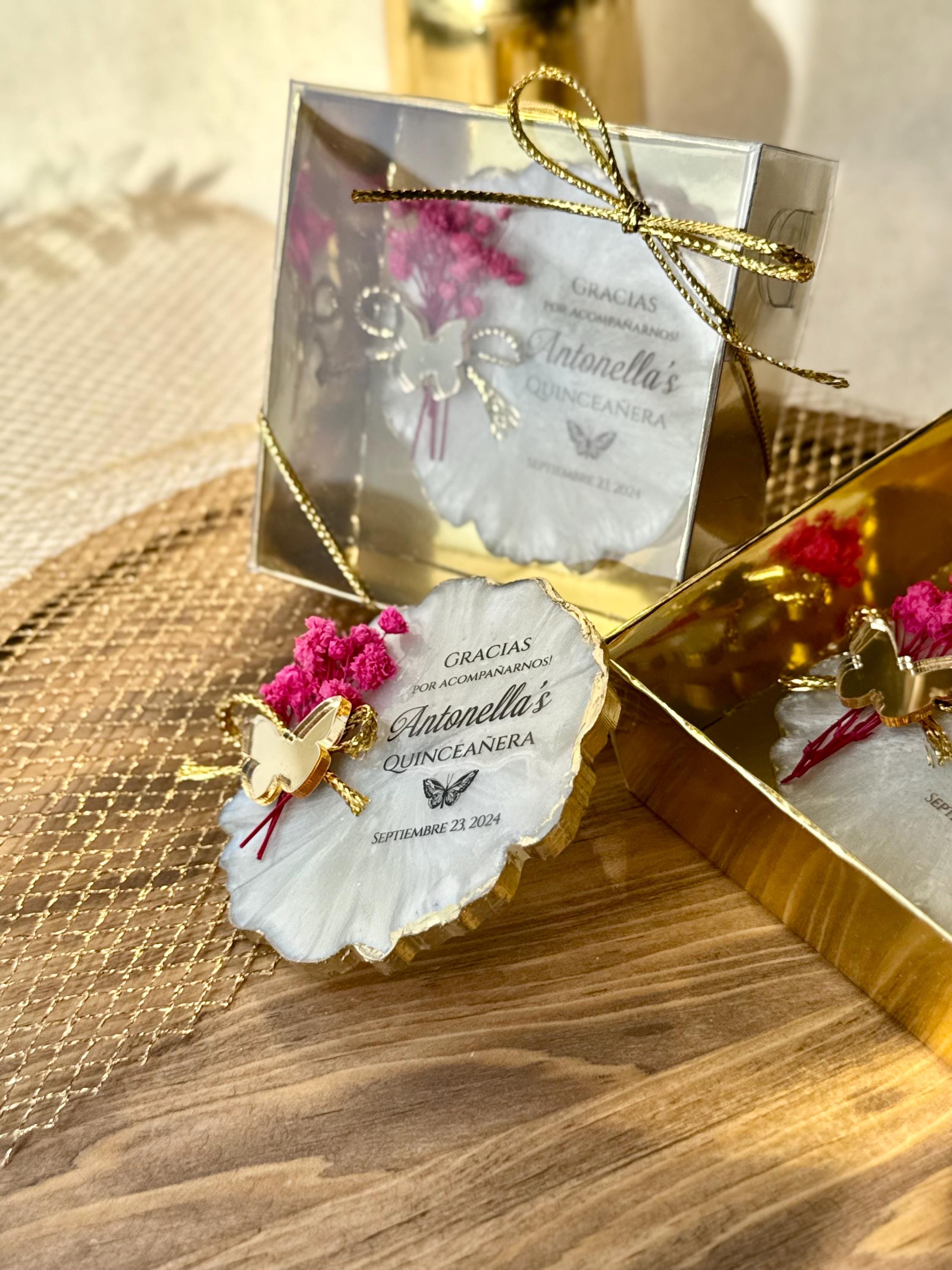 Butterfly quinceanera magnet party favors, Quinceanera favor magnet, Personalized quinceanera favor, Favores quinceanera, Epoxy magnet favor