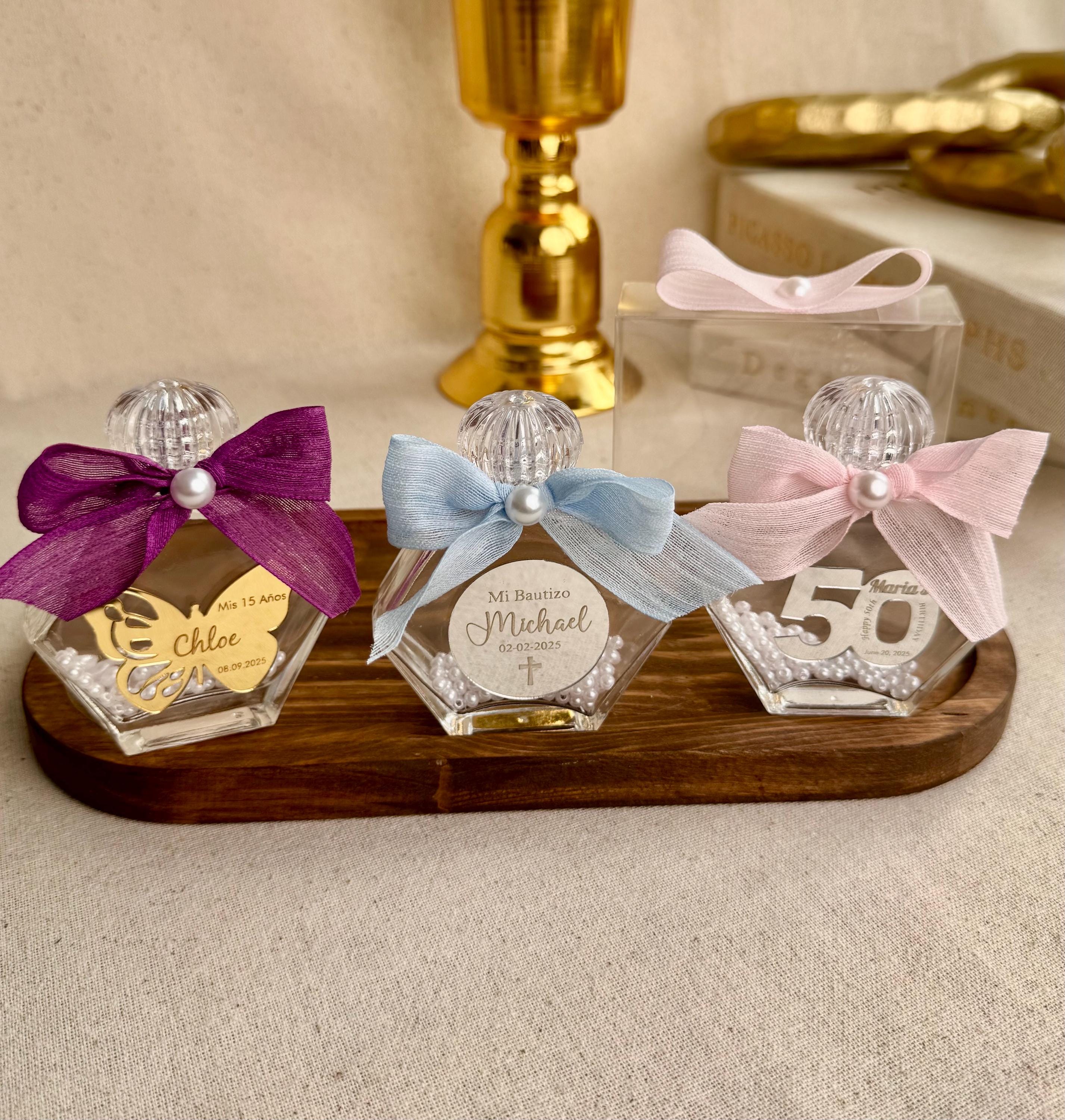 Personalized Favor Jar Gift Quinceañera Party Decoration Pearl Accent Glass Container Custom Name Tag Design Gift Box Party Favor Display