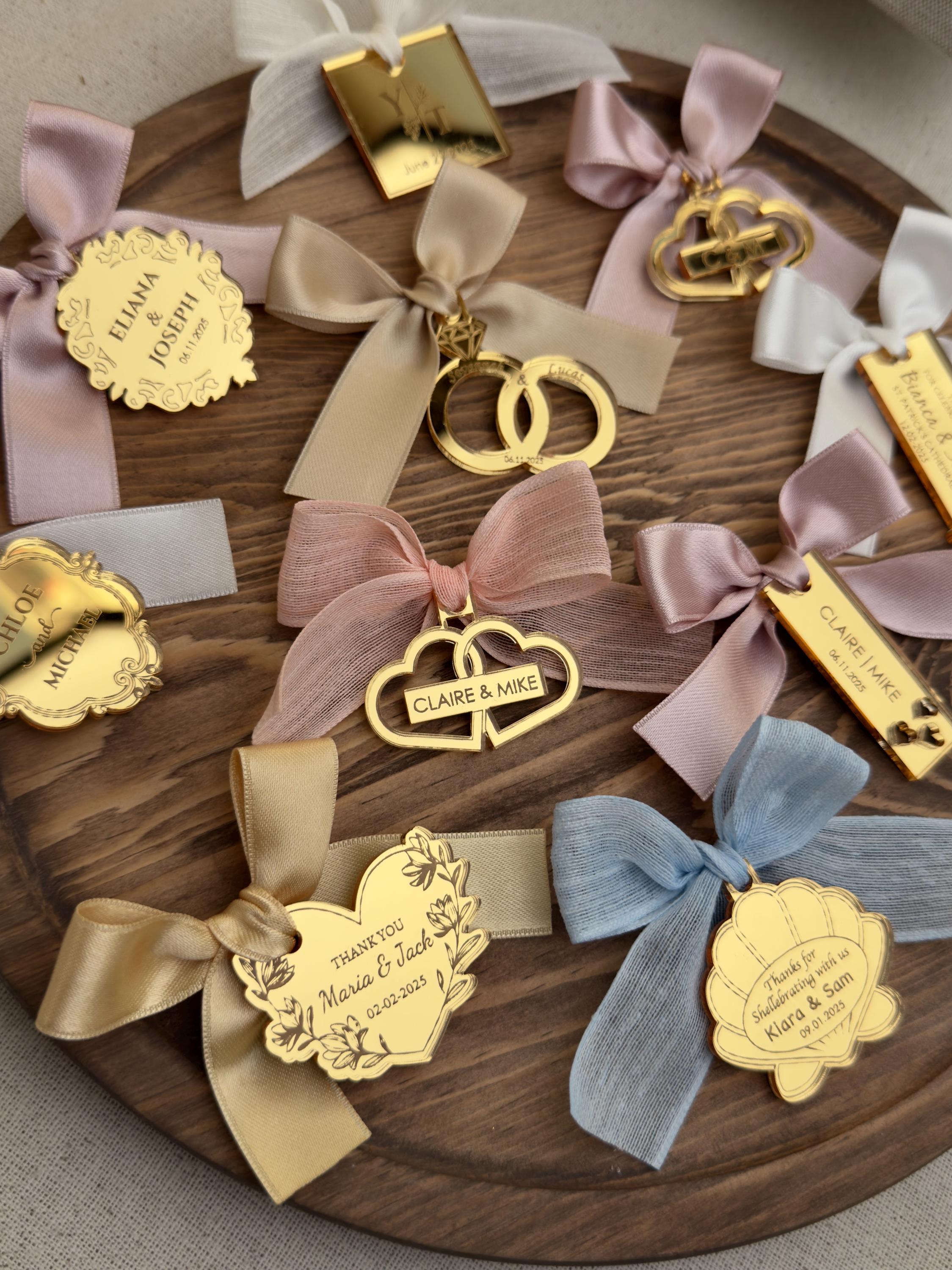 Gold Wedding Place Cards, Personalized Save The Date Tags , Reception Table Name, Wedding Table Names, Wedding Place Settings, Name Tags