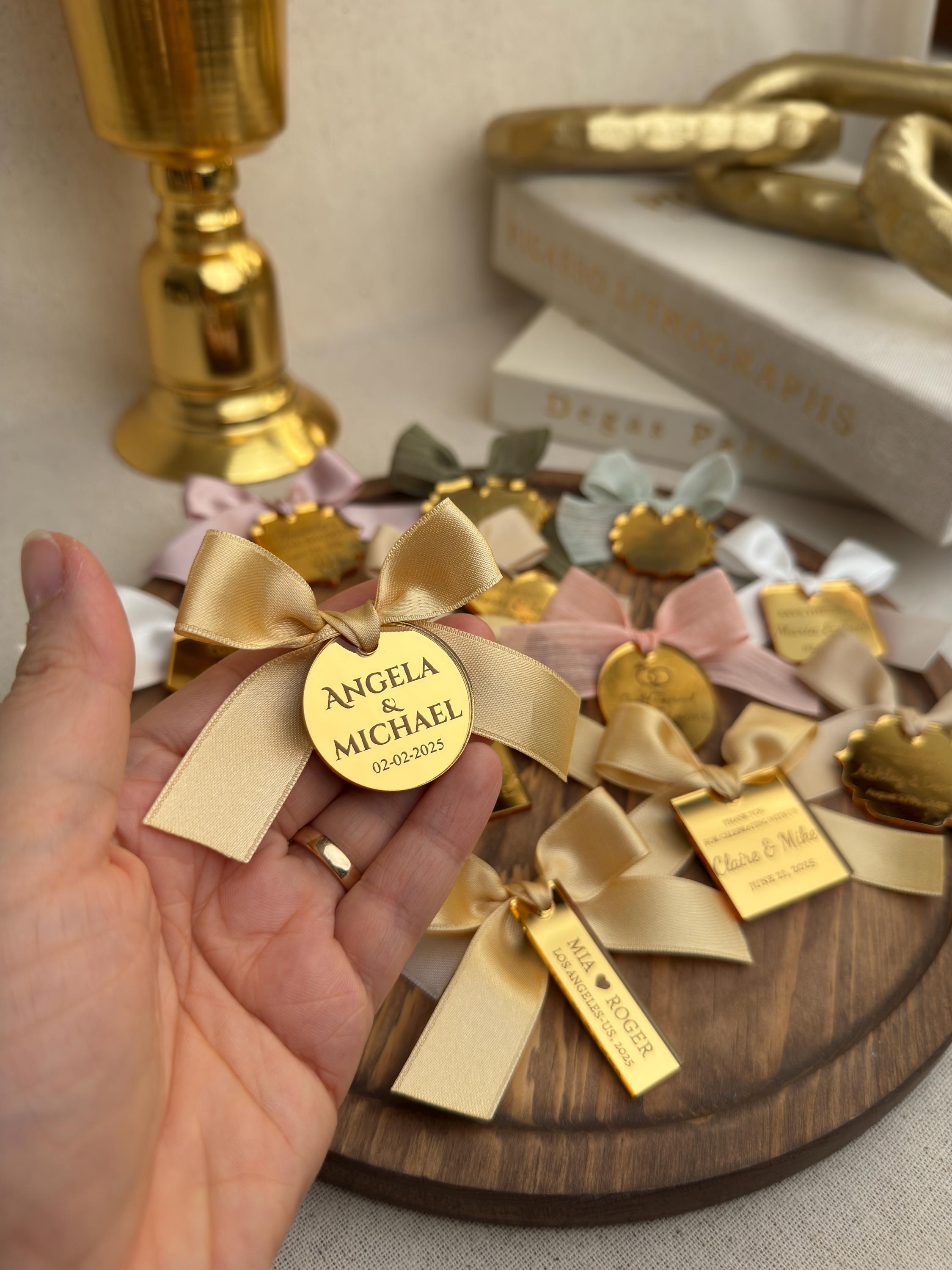 Gold Wedding Place Cards, Personalized Save The Date Tags , Reception Table Name, Wedding Table Names, Wedding Place Settings, Name Tags