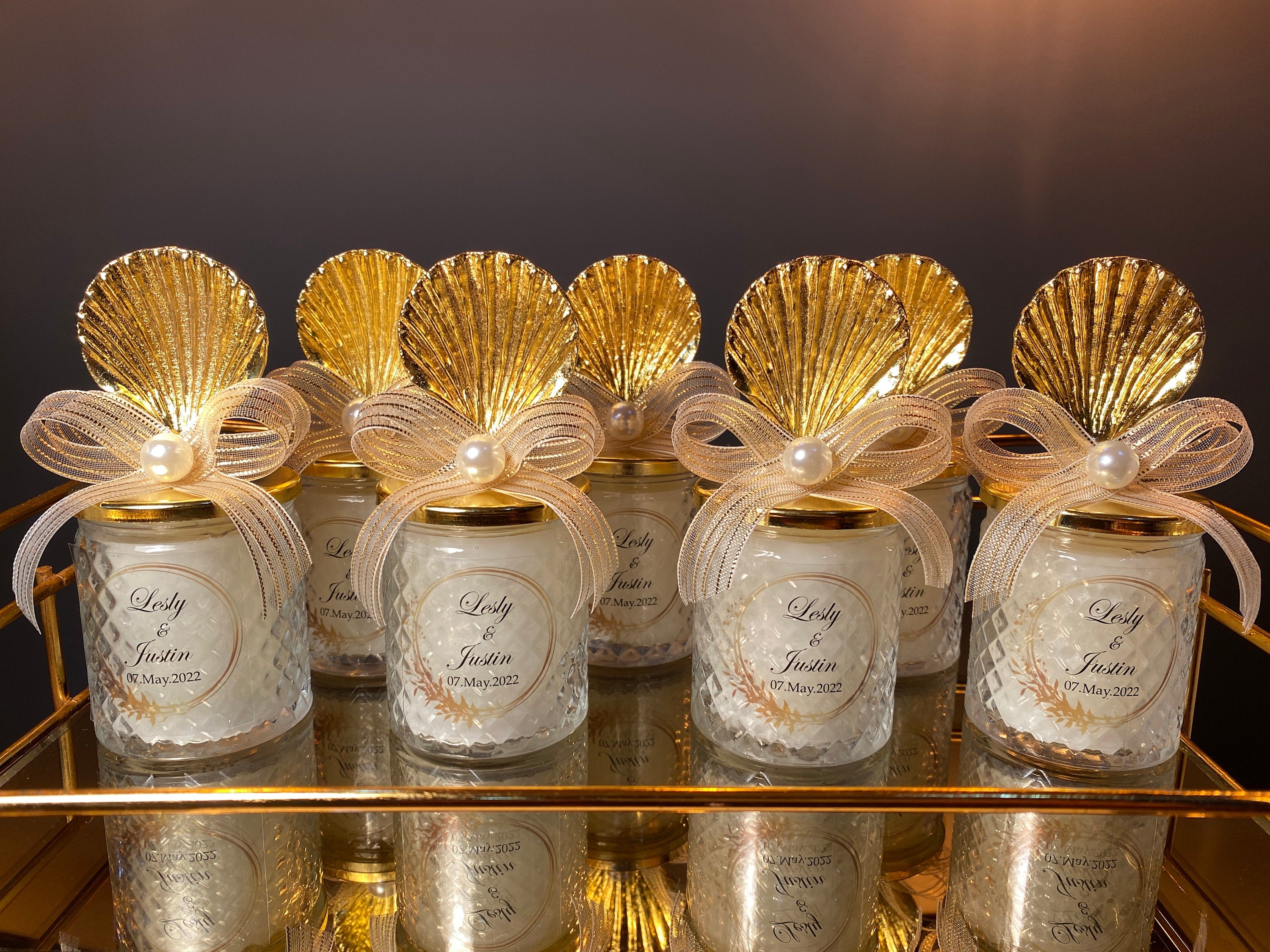 WEDDING CUSTOMIZED CANDLE Favors . Gold Seashell Lid Cute Candles in Bulk . Handmade Beach Wedding Favors for Guests