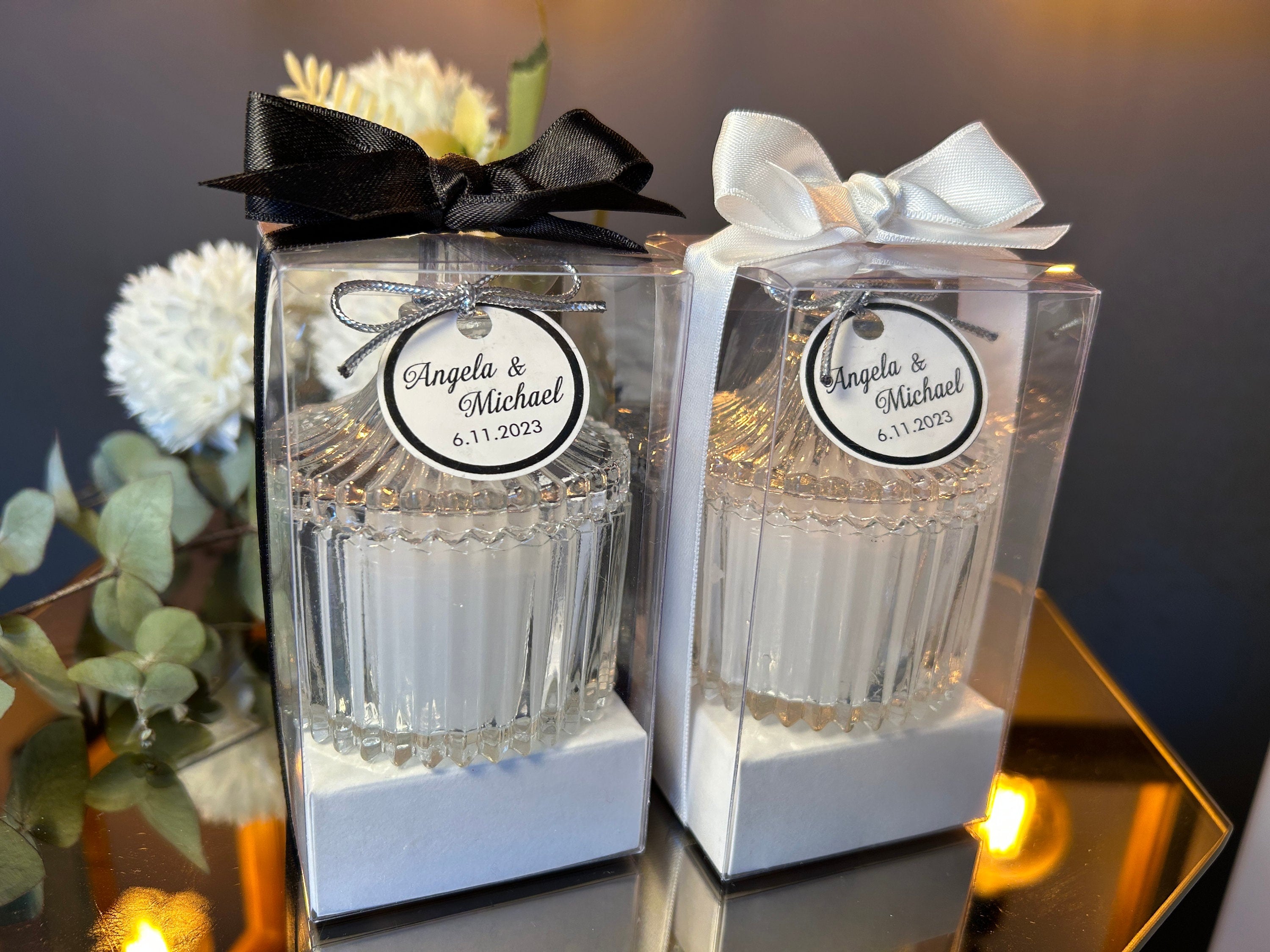 Elegant Wedding Favors, Personalised Luxury Wedding Candle Favors, Elegant Candle in glass for guests, Wedding Favor for Guest in Bulk