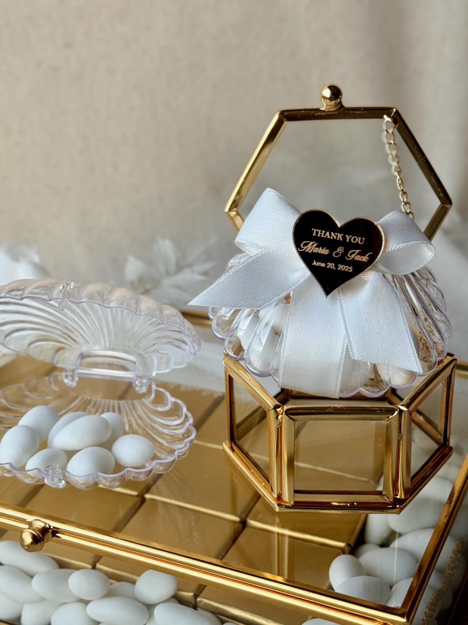 Bulk Almond Candy Transparent Seashell Box Favor, Ocean Theme Beach Wedding Favors for Guests, Acrylic Mirror Heart Tag, Thank You Favors