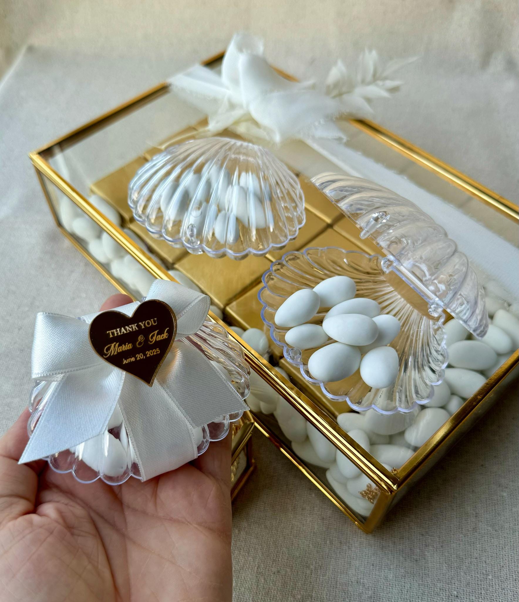 Bulk Almond Candy Transparent Seashell Box Favor, Ocean Theme Beach Wedding Favors for Guests, Acrylic Mirror Heart Tag, Thank You Favors