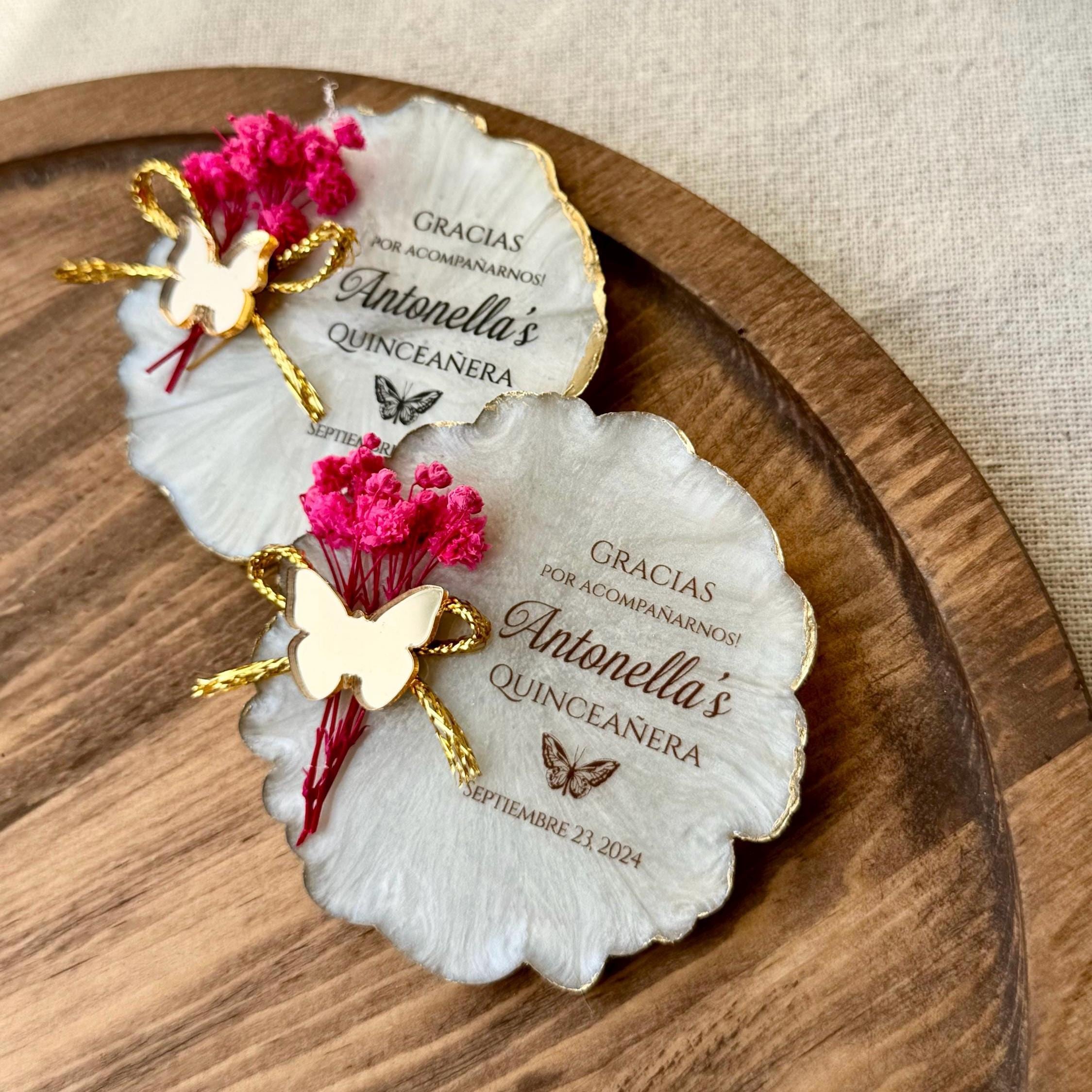 Butterfly quinceanera magnet party favors, Quinceanera favor magnet, Personalized quinceanera favor, Favores quinceanera, Epoxy magnet favor