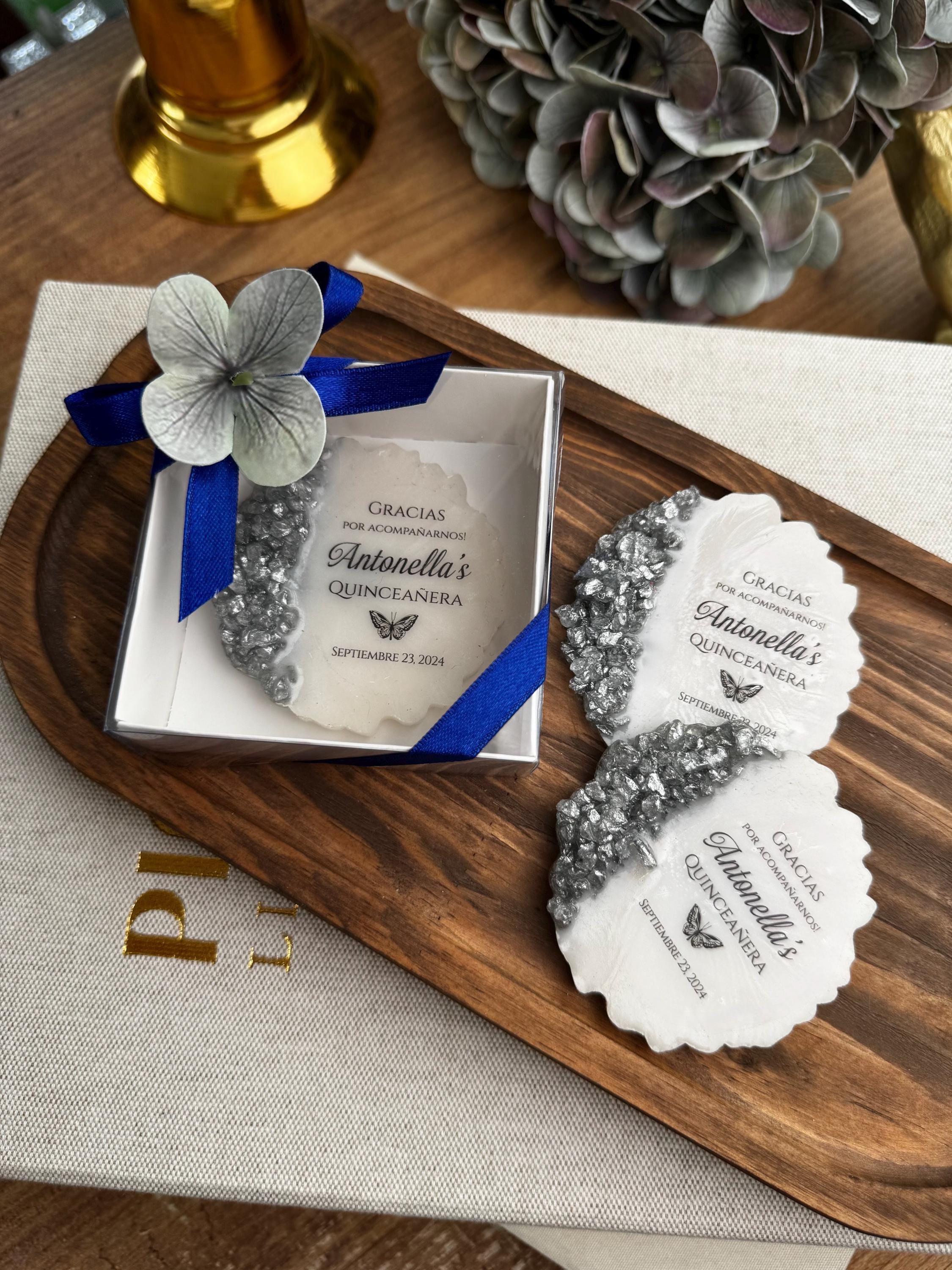 Mis Quince Años Magnet Favors, Quinceañera Fridge Magnet Favors, Elegant Sweet 16 Party Favor for Guests , Custom Magnet Sweet 15