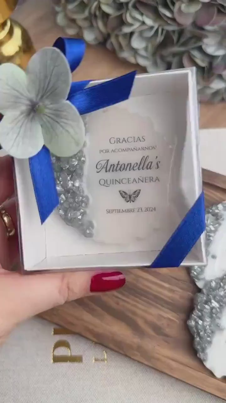 Mis Quince Años Magnet Favors, Quinceañera Fridge Magnet Favors, Elegant Sweet 16 Party Favor for Guests , Custom Magnet Sweet 15